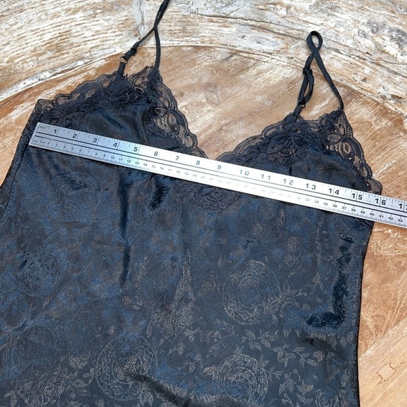 VICTORIA’s SECRET Vintage Gold Label Black Lace Slip, Size S - Picture 6 of 7